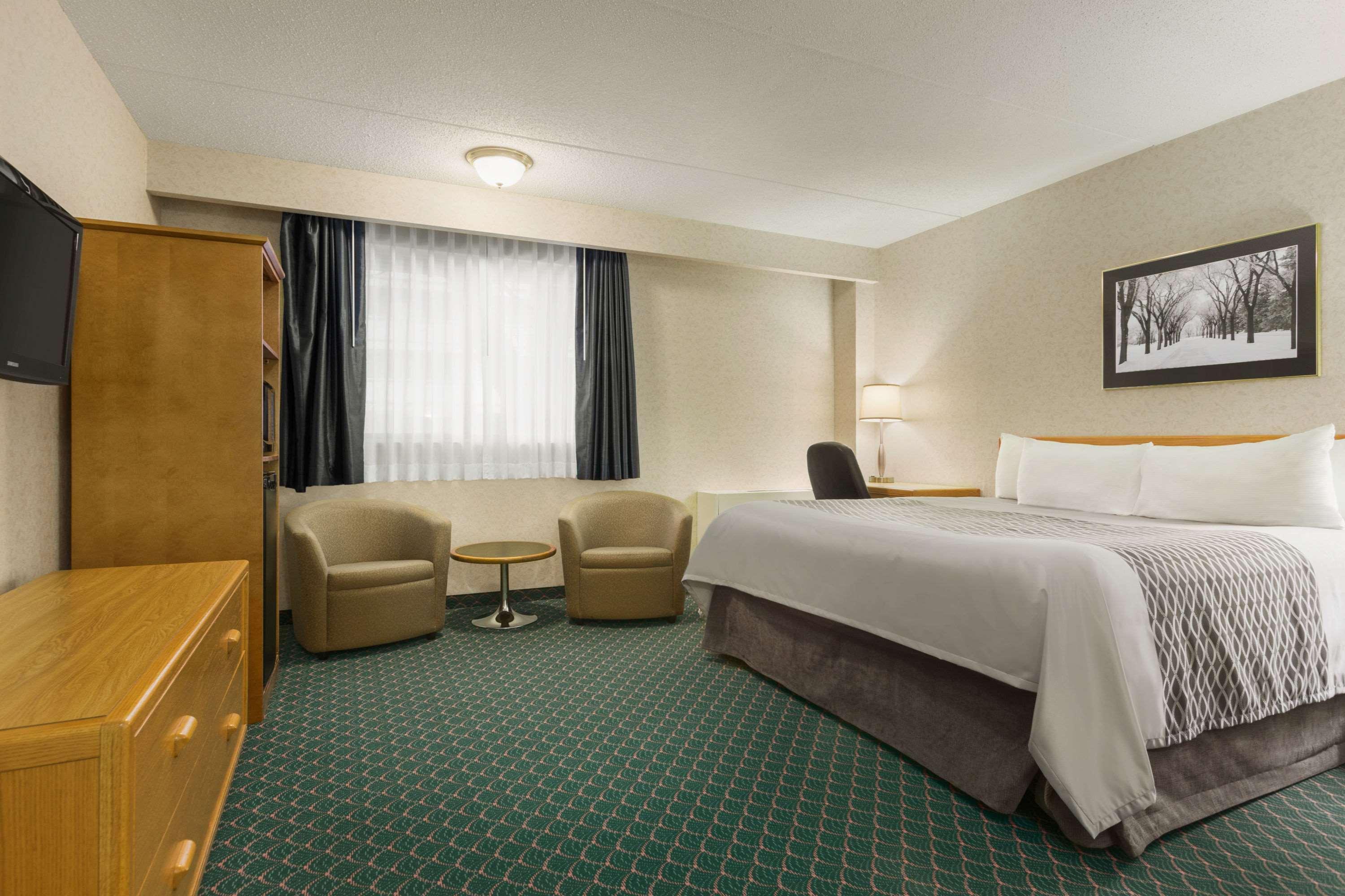 Travelodge By Wyndham Winnipeg East Exterior foto