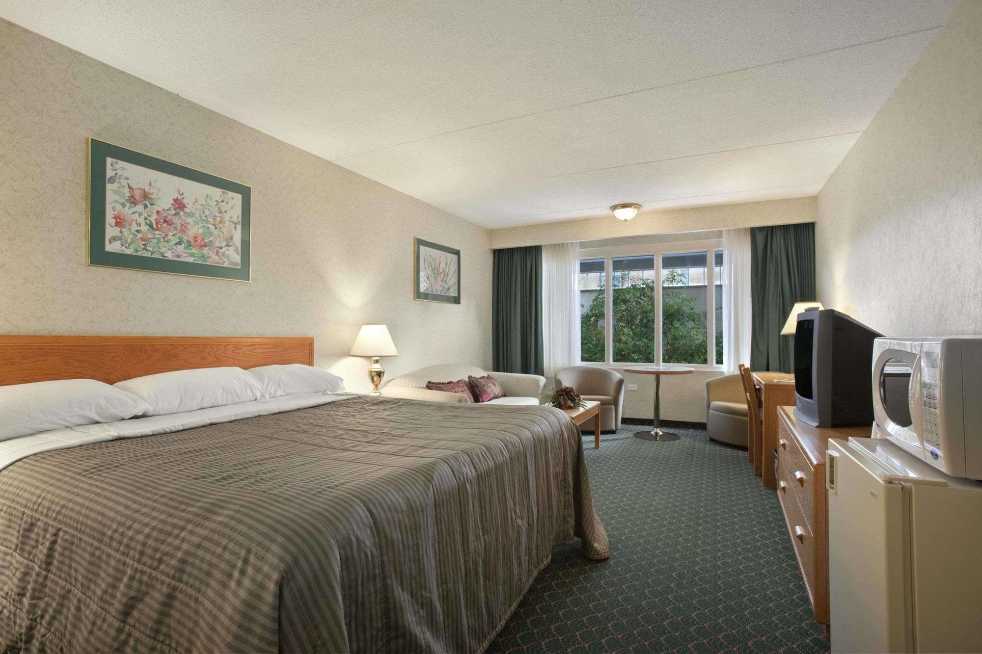 Travelodge By Wyndham Winnipeg East Habitación foto